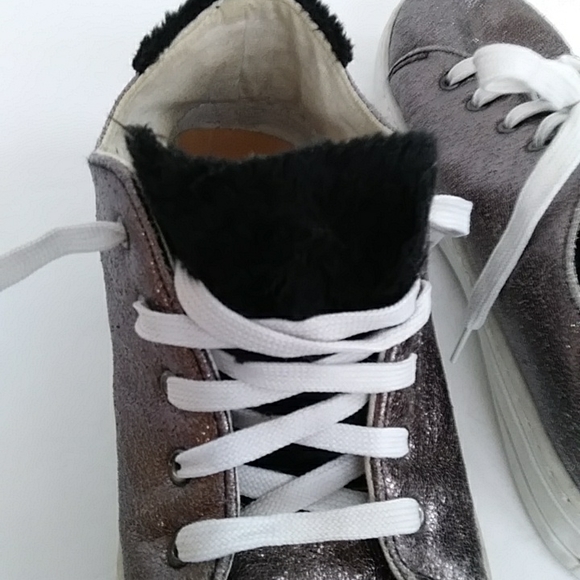 Revo Metallic Sparkly Faux Fur Active Sneakers 9/10 L Silver Black - Picture 8 of 16